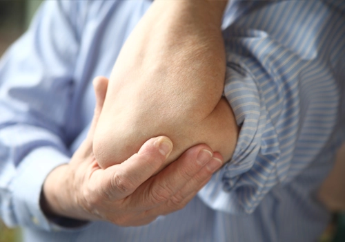 Chiropractic Silver Spring MD Man With Elbow Pain Chiropractic Silver Spring MD Man With Elbow Pain